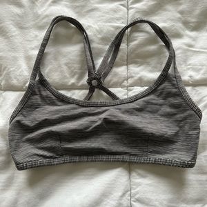 Lululemon sports bra